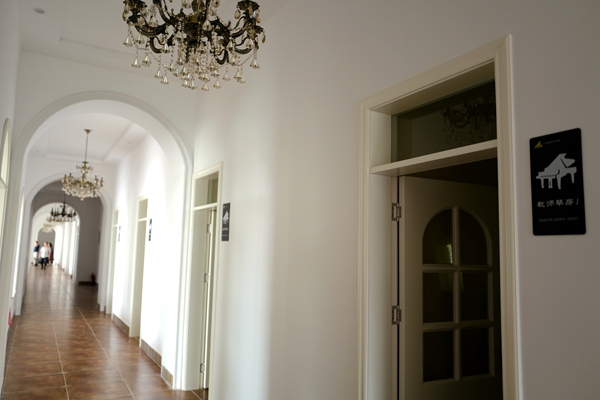 一楼教室琴房20间